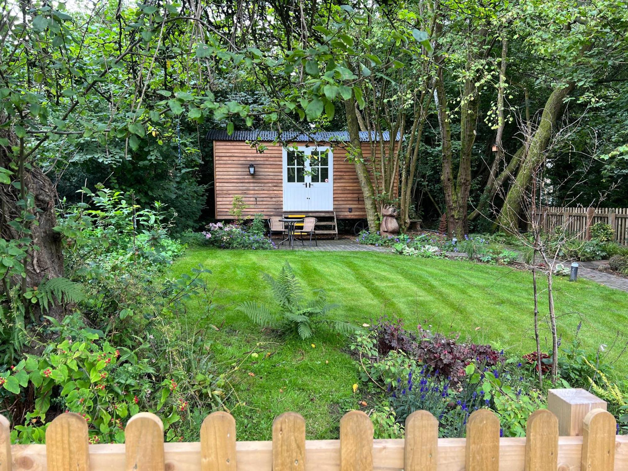 Tranquil Spot Shepherds Hut Cinderford 외부 사진